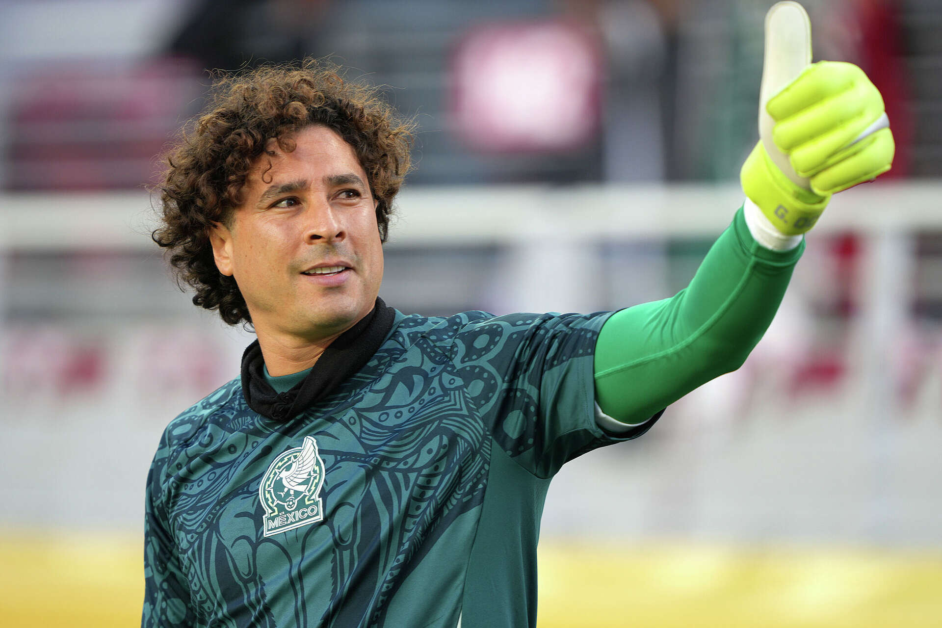 Memo Ochoa Biography