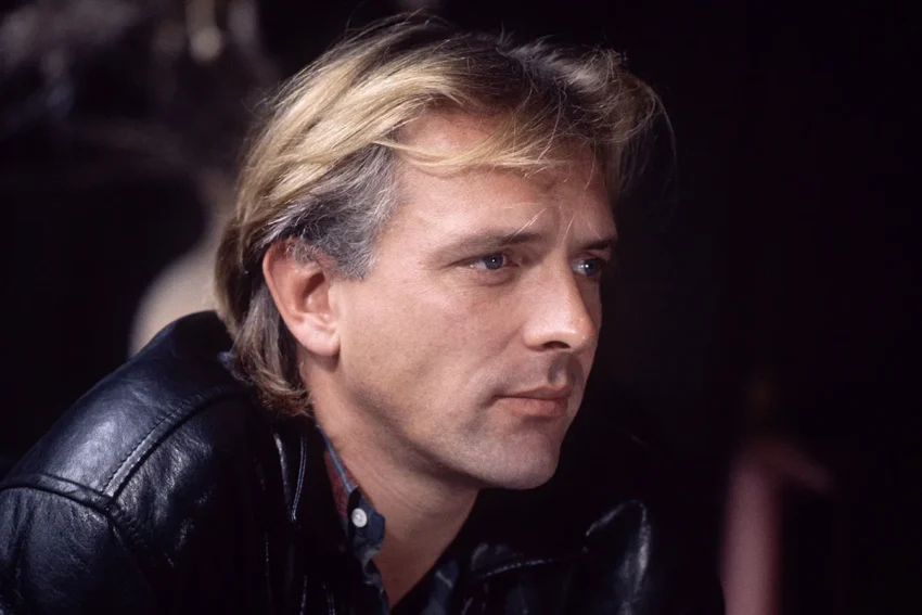 Rik Mayall Biography