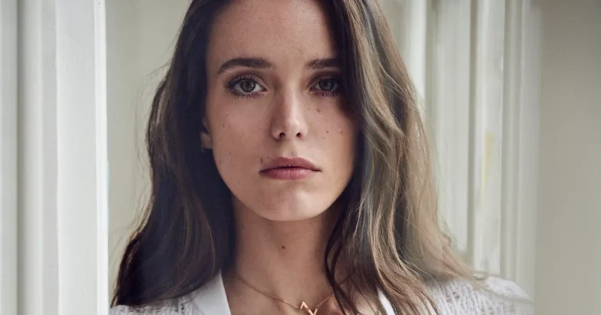 Stacy Martin Biography